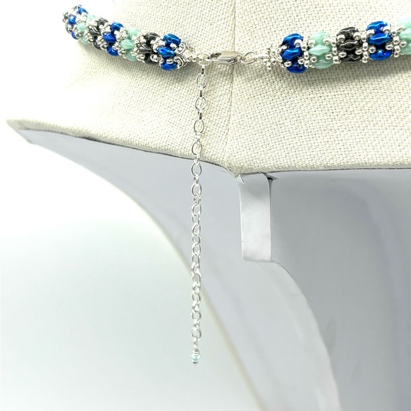 Hand Crafted Rope Style and Beaded Blue Agate Pendant Necklace - Picture 5 of 11